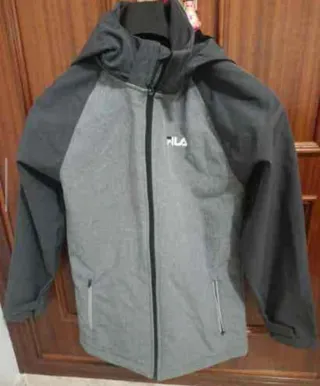 Chaqueta Fila niño gris y negro Talla 14/16