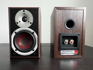 Altavoces DALI Spektor 1  EN SU CAJA SIN ABRIR