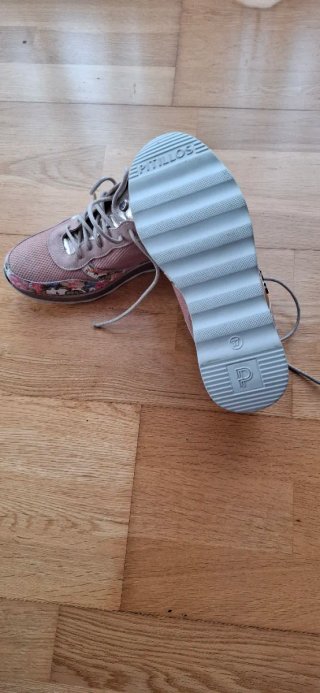 Zapatillas Pikolinos rosas florales