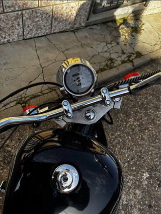 Leonart Custom 125cc Negra