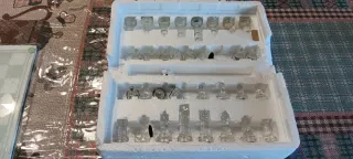 Scacchiera in vetro ornamentale