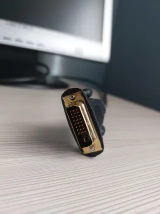 Monitor Hanns G + Cable DVI