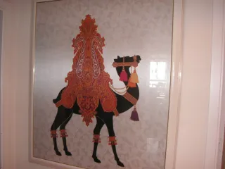 Cuadro camello engalanado seda pintada