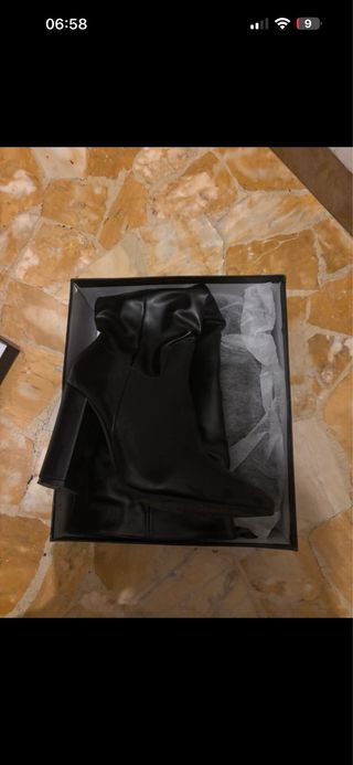 Stivali neri con tacco