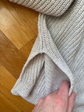 Jersey Hollister punto hombros descubiertos beige