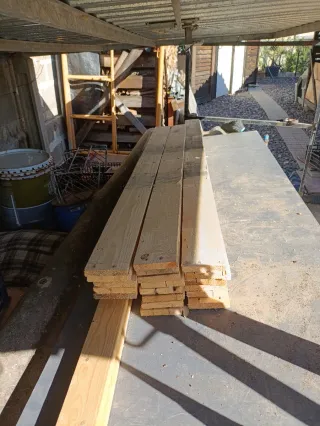 Lote de tablas de pino