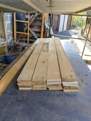 Lote de tablas de pino