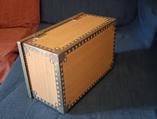 Maleta de madera. FLIGHT CASE