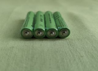 Confezione da 4 batterie AAA ricaricabili - Nuove