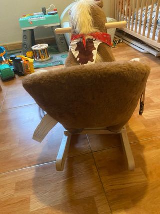Caballo balancín peluche niño