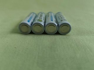 Confezione da 4 batterie AA ricaricabili - Nuove