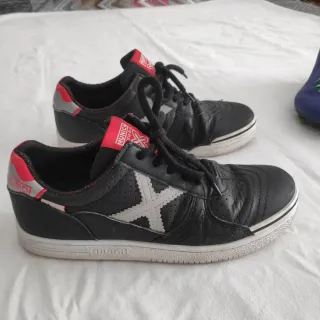 Lote Zapatillas Munich y Kipsta