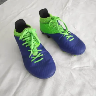 Lote Zapatillas Munich y Kipsta