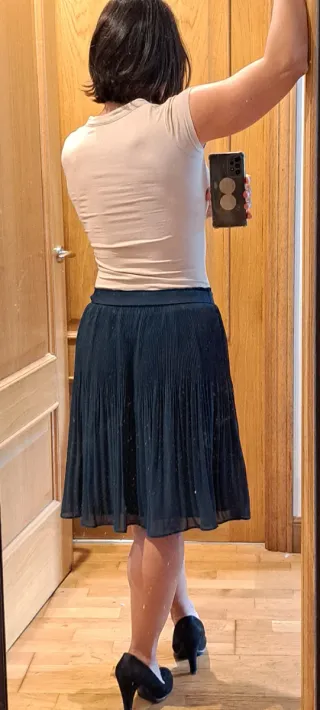 Falda plisada. H&M. T. S