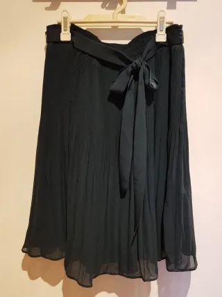 Falda plisada. H&M. T. S