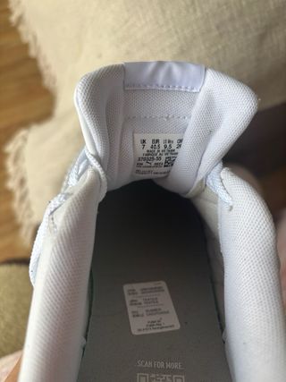 Zapatillas Puma Mujer Blancas y Grises a estrenar.