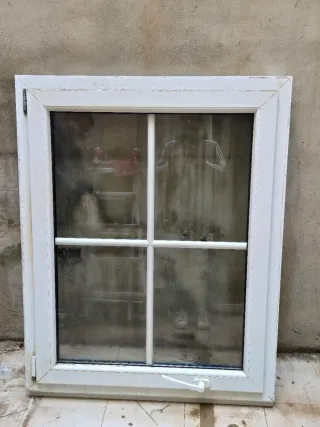 Ventana PVC Blanca oscilobatientes, precio X las 3
