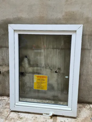 Ventana PVC Blanca oscilobatientes, precio X las 3