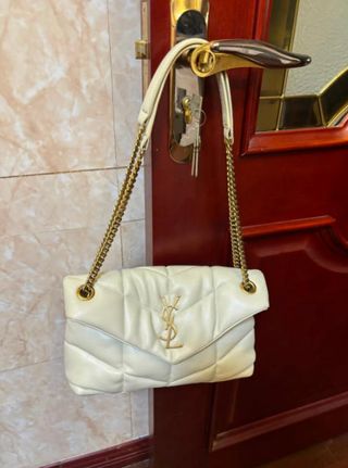 Bolso YSL acolchado blanco y dorado