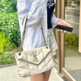 Bolso YSL acolchado blanco y dorado