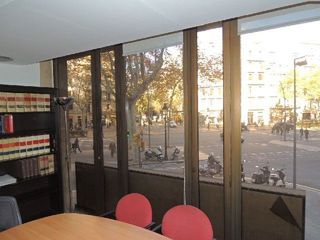 Oficina en alquiler en Sant Antoni en Barcelona