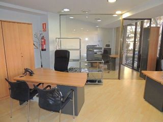 Oficina en alquiler en Sant Antoni en Barcelona
