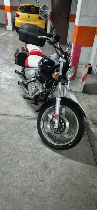 Suzuki Intruder 250cc Moto Cruiser