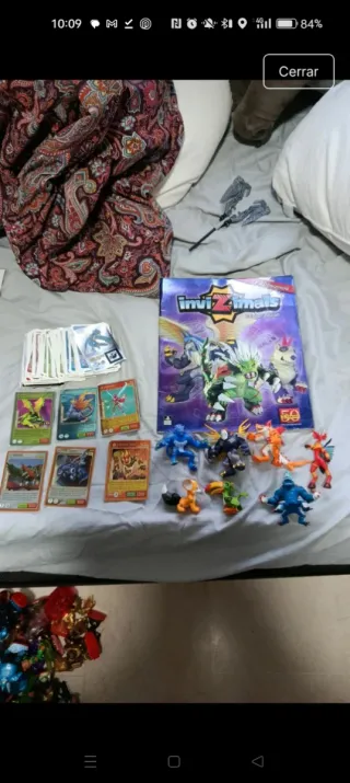 Invizimals: Lote de cartas y figuras