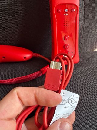Mando Wii Rojo + Nunchuk Motion Plus Inside