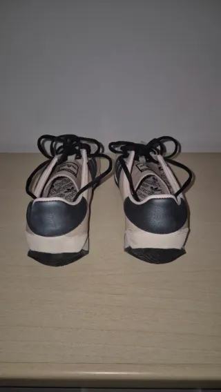 Adidas rosas talla 42