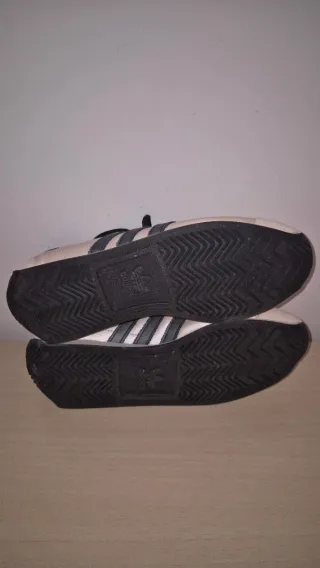 Adidas rosas talla 42