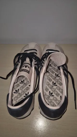 Adidas rosas talla 42