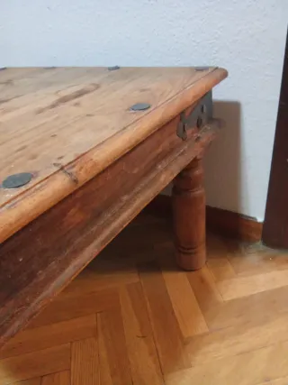 Mesa baja castellana madera y metal