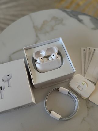 Apple AirPods Pro (2ª gen.) - Blancos