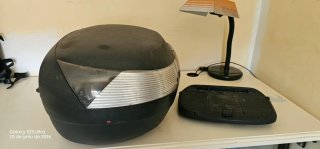 baúl shad, entran dos cascos 2 llaves