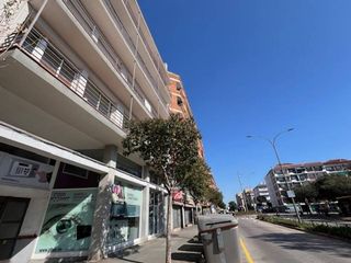 Oficina en alquiler en Centre - Eixample – Can Llobet – Can Serra en Barbera del Vallès