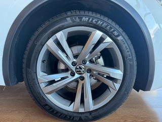 Volkswagen Tiguan 2.0 TDI R-LINE DSG 150