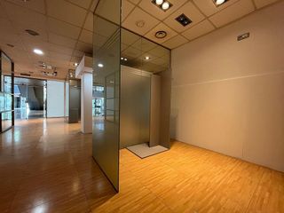 Local comercial en alquiler en Coll Favà - Can Magí en Sant Cugat del Vallès