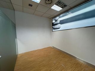 Local comercial en alquiler en Coll Favà - Can Magí en Sant Cugat del Vallès