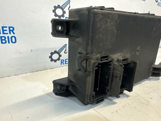 Caja fusibles GM 13142240 Opel Corsa D