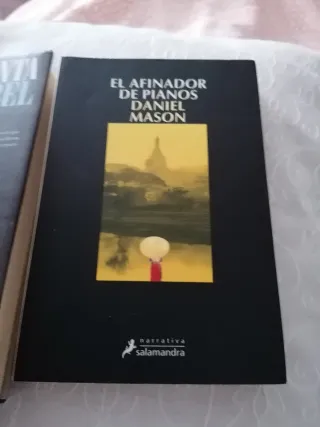 imprenta de papel. Tiempo atrás. Afinador de piano