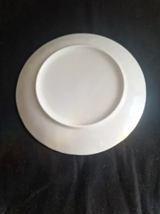 Plato de porcelana con pájaros
