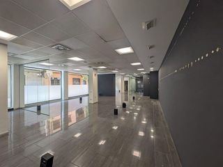Local comercial en alquiler en Centre en Hospitalet de Llobregat, L´