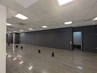 Local comercial en alquiler en Centre en Hospitalet de Llobregat, L´