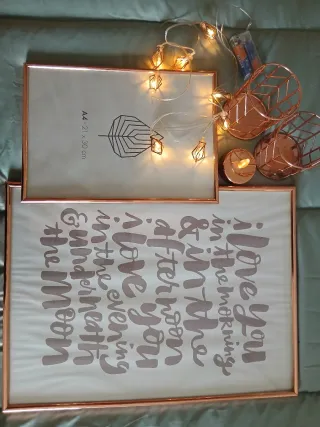 Marcos de fotos y luces decorativas oro rosa