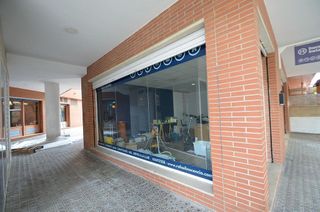 Local comercial en alquiler en Barri del Mar - Ribes Roges en Vilanova i La Geltrú