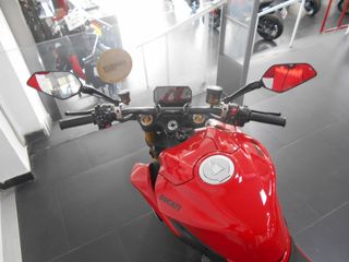 Ducati Streetfighter V2S