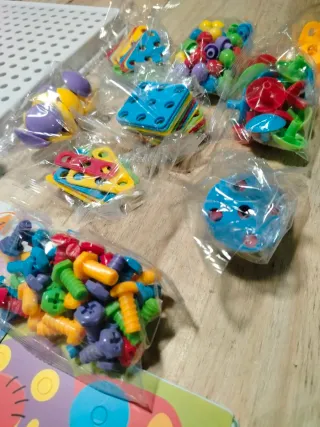AKOKIE Puzzle Peg Juguete Construcción Montessori