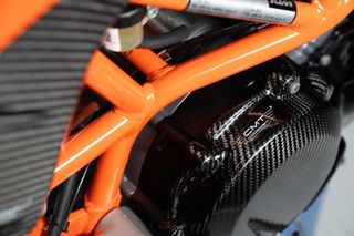 Protector Embrague CMT Husqvarna 701 KTM 690 2026+