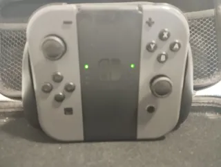 Nintendo Switch + FIFA 23 Legacy Edition